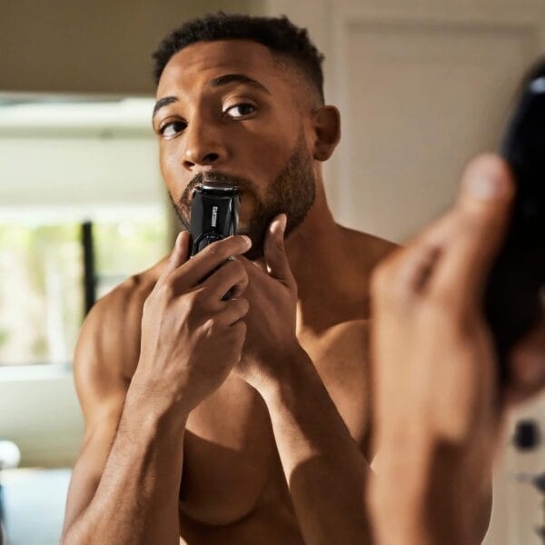 MANSCAPED® The Beard Hedger® Premium Men's Beard Trimmer