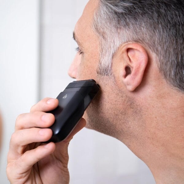 MANSCAPED® The Handyman™ Compact Face Shaver