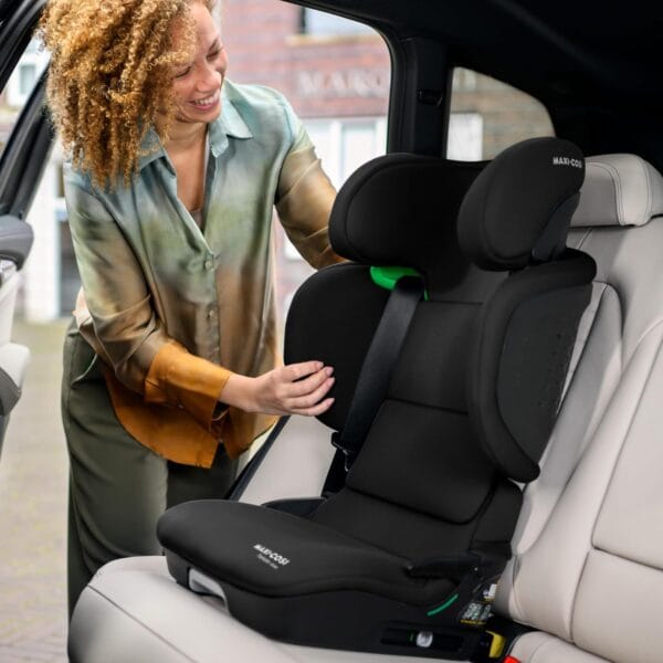 Maxi-Cosi Tanza i-Size, High Back Booster Seat, 100–150 cm, Full Black