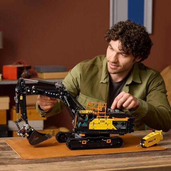 LEGO Technic Volvo EC500 Hybrid Excavator 42215