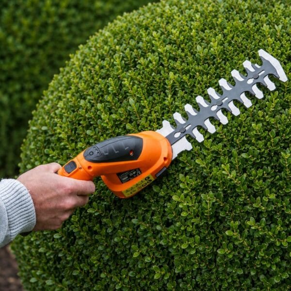 Yard Force 7.2V Cordless Edging Grass & Hedge Shear Set with Li-Ion battery and Charger - LH A17